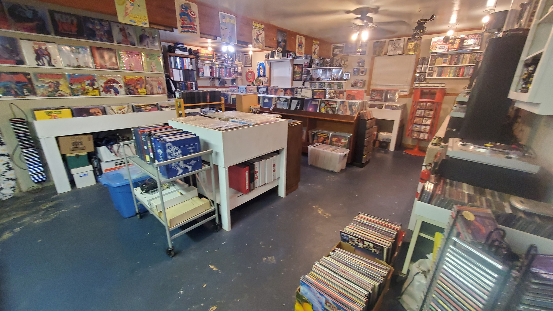 Backyard Comics sales floor