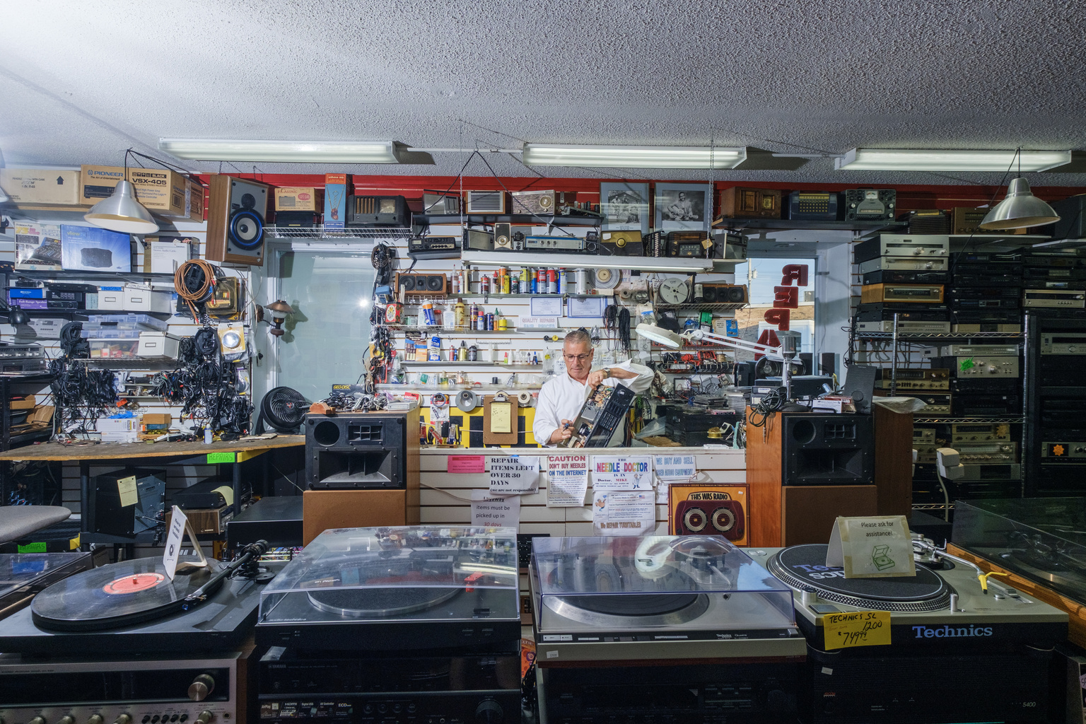 Audio equipment at Merles Record Rack