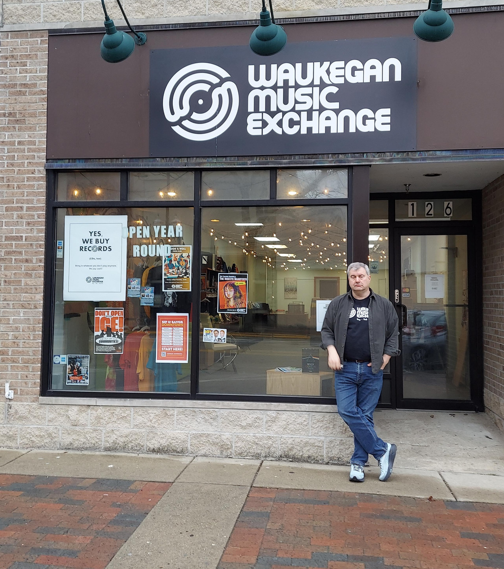 Waukegan Music Exchange storefront