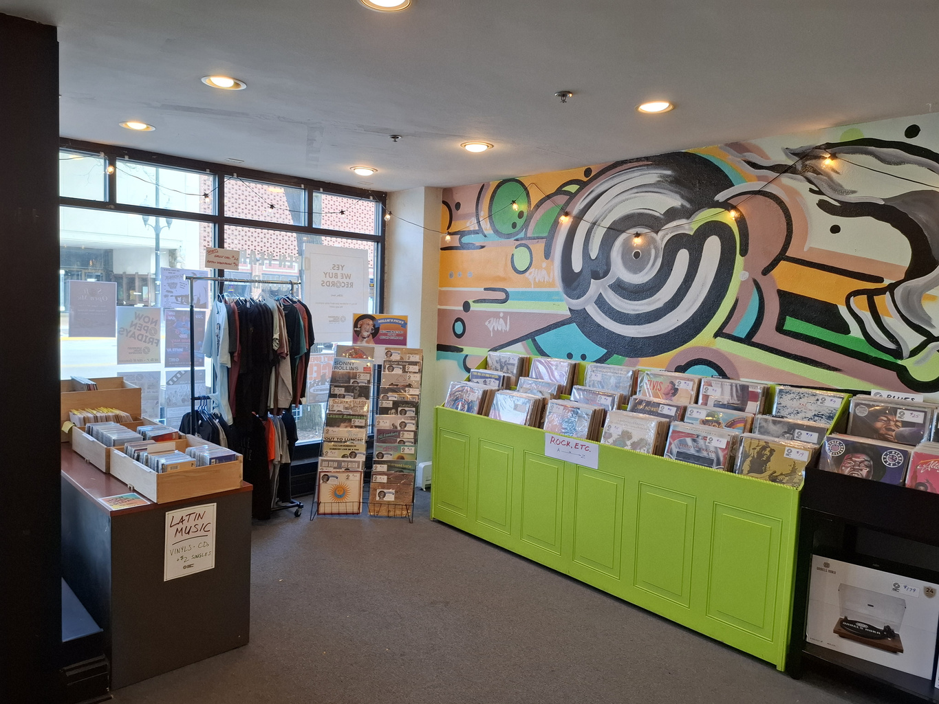 Interior of Waukegan Music Exchange