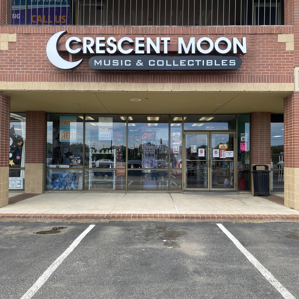 Storefront of Crescent Moon Music & Collectibles