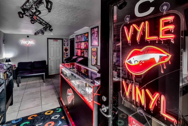 The Vyle Vinyl neon sign in Orlando.