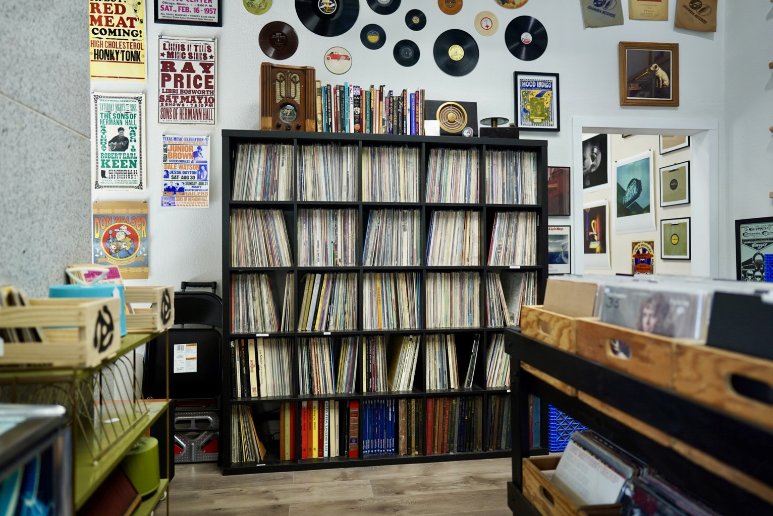 78 rpm shelves at Antique 78rpm Record Shop