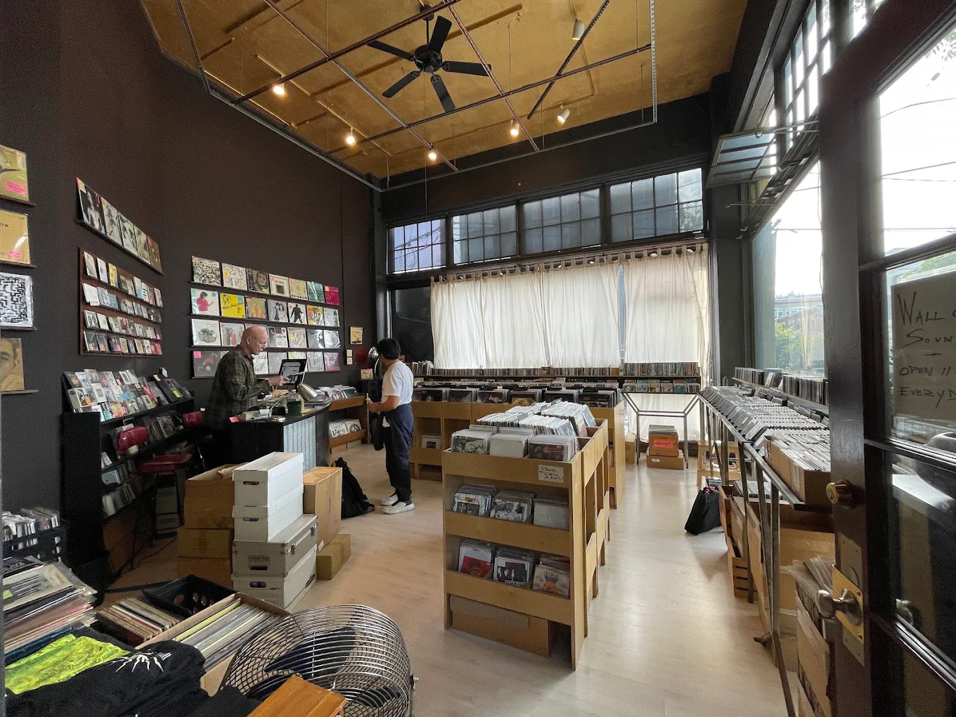 Inside Wall of Sound