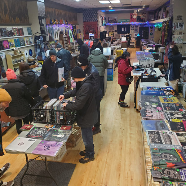 Busy day inside Mountain Music
