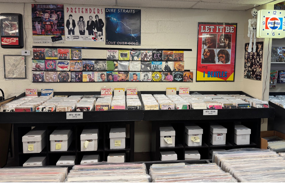 45 rpm records section at Uncle Aldo's Attic